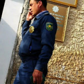 Вышедший в отставку туркменский полицейский кается в своих грехах